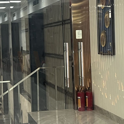 الألوان الأساسية الفولاذ المقاوم للصدأ تصنيع المعادن مرآة الانتهاء تصنيع مقبض الباب المخصص